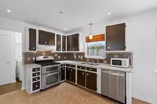 1211 Delano St, Austin, TX 78721 - Photo 8