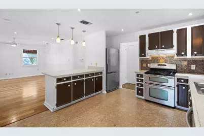 1211 Delano Street, Austin, TX 78721 - Photo 10