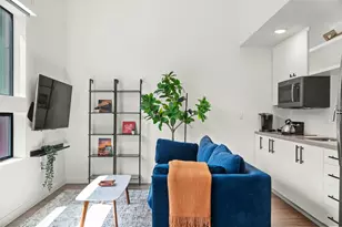 49 Navasota St, Austin, TX 78702 - Photo 14