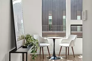 49 Navasota St, Austin, TX 78702 - Photo 10