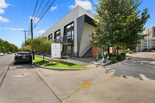 49 Navasota St, Austin, TX 78702 - Photo 4