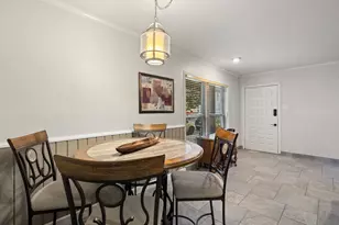 505 W 7th St, Austin, TX 78701 - Photo 8