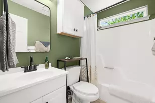 8914 Sparkling Creek Dr, Austin, TX 78729 - Photo 20