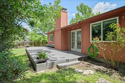 8914 Sparkling Creek Drive, Austin, TX 78729 - Photo 24