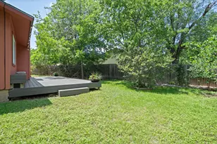 8914 Sparkling Creek Dr, Austin, TX 78729 - Photo 26