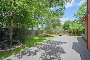8914 Sparkling Creek Dr, Austin, TX 78729 - Photo 22