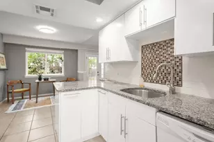 8914 Sparkling Creek Dr, Austin, TX 78729 - Photo 10