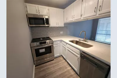 2815 Rio Grande Street #202, Austin, TX 78705 - Photo 2