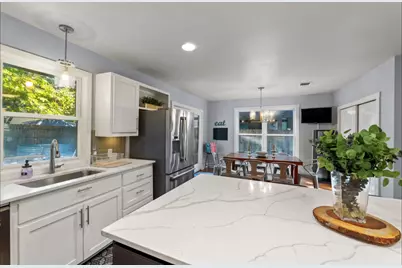 611 W Johanna Street, Austin, TX 78704 - Photo 6