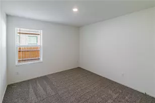 744 Xanadu Dr, Jarrell, TX 76537 - Photo 24