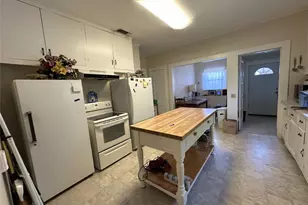 258 S Washington St, La Grange, TX 78945 - Photo 6