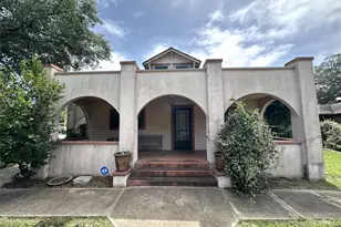 258 S Washington St, La Grange, TX 78945 - Photo 2