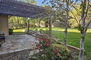 10033 Longhorn Skyway, Dripping Springs, TX 78620 - Photo 32