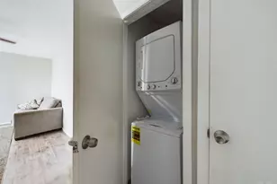 2510 San Gabriel St, Austin, TX 78705 - Photo 10