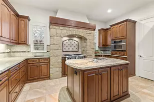 101 Lakeway Hills Cove, Lakeway, TX 78734 - Photo 12