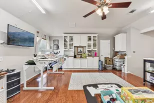 30014 Oakland Hills Dr, Georgetown, TX 78628 - Photo 18