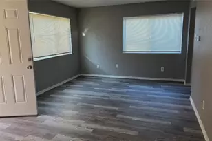 2124 Burton Dr, Austin, TX 78741 - Photo 6