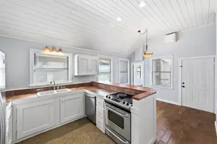 1811 Waterston Ave, Austin, TX 78703 - Photo 8