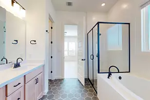 137 Bishop Wood Rd, Dripping Springs, TX 78620 - Photo 18