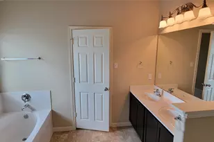 207 Wildcat Dr, Bastrop, TX 78602 - Photo 18