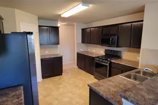 207 Wildcat Dr, Bastrop, TX 78602 - Photo 2