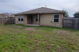 207 Wildcat Dr, Bastrop, TX 78602 - Photo 22