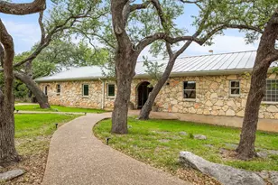 141 Lookout Dr, Wimberley, TX 78676 - Photo 2
