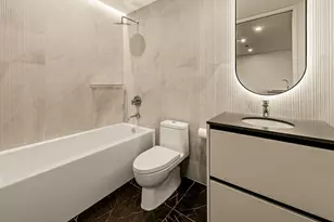 610 Davis St, Austin, TX 78701 - Photo 8