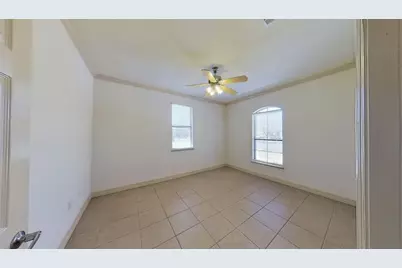 3000 Joe Dimaggio Boulevard #24 Bldg 7, Round Rock, TX 78665 - Photo 6