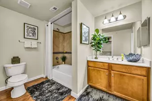 625 E Stassney Ln, Austin, TX 78745 - Photo 8