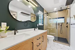 5300 Suburban Dr, Austin, TX 78745 - Photo 16