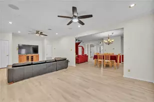 11713 Rydalwater Ln, Austin, TX 78754 - Photo 10