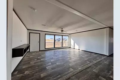 149 Castellana Way, Elgin, TX 78621 - Photo 14