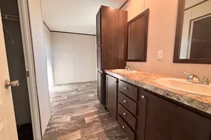 149 Castellana Wy, Elgin, TX 78621 - Photo 6