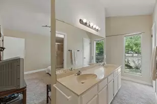 4802 Peach Grove Ct, Austin, TX 78744 - Photo 6