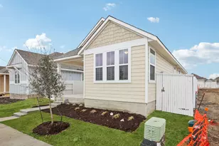 195 Cider Crk Dr, Elgin, TX 78621 - Photo 2