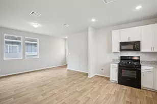 195 Cider Crk Dr, Elgin, TX 78621 - Photo 10