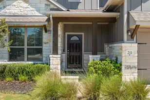 211 Brookside St, Hutto, TX 78634 - Photo 4