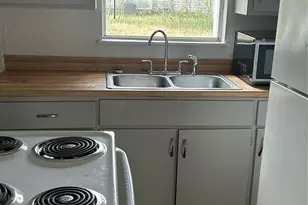 1107-4 Pine St, Bastrop, TX 78602 - Photo 6