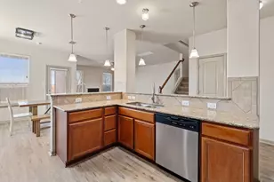 843 Avery Pkwy, New Braunfels, TX 78130 - Photo 18