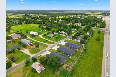 111 Fisher Street #A & B, Elgin, TX 78621 - Photo 4