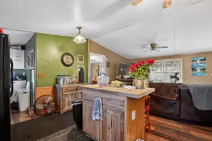 5827 FM979, Cameron, TX 76520 - Photo 10