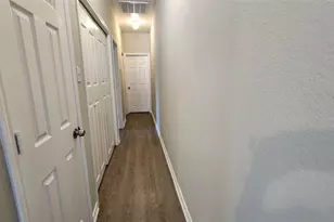 605 M L K Blvd, Elgin, TX 78621 - Photo 8