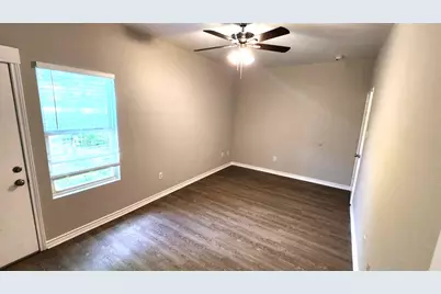 605 M L K Boulevard #A, Elgin, TX 78621 - Photo 16