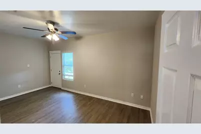 605 M L K Boulevard #A, Elgin, TX 78621 - Photo 14