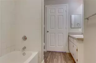 2320 Gracy Farms Ln, Austin, TX 78758 - Photo 18