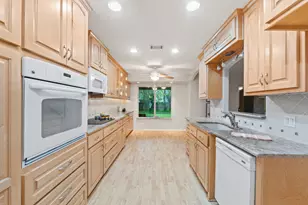 8610 Melshire Dr, Austin, TX 78757 - Photo 16