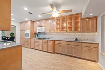 8610 Melshire Drive, Austin, TX 78757 - Photo 12