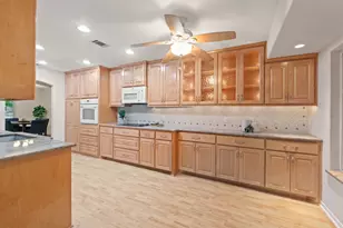 8610 Melshire Dr, Austin, TX 78757 - Photo 12