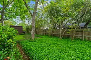 8610 Melshire Dr, Austin, TX 78757 - Photo 28